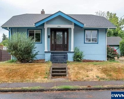 2470 Walker St, Salem
