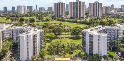 20500 W Country Club Dr Unit #517, Aventura