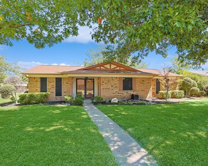 409 Colonial  Drive, Garland