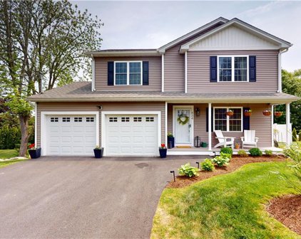 634 Natick  Avenue, Cranston