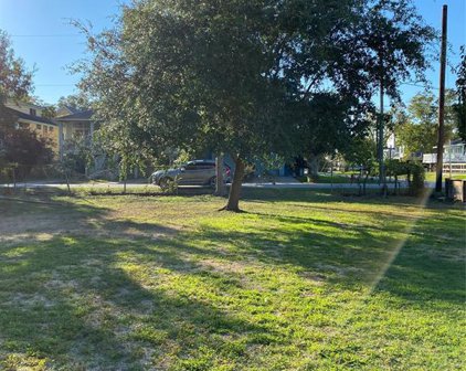 East Shore Drive, Clear Lake Shores