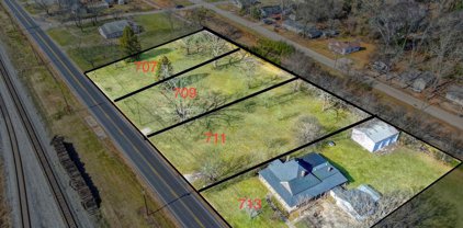 707 E Poinsett Street, Greer