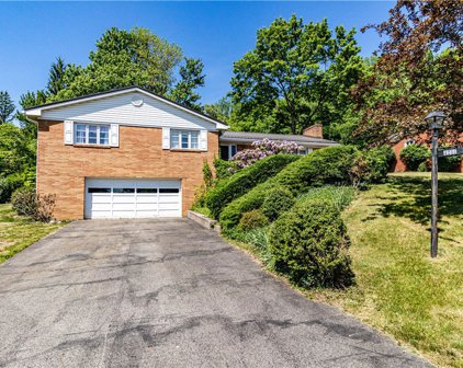 4214 Colonial Dr, Murrysville