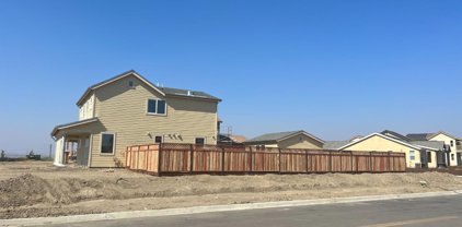 664 Bikle DR, King City