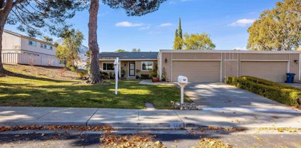 124 Mt Etna Dr, Clayton