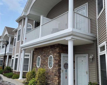 16 Jacqueline Way Unit #16, N. Babylon