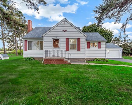 4220 Griswold Street, Royalton