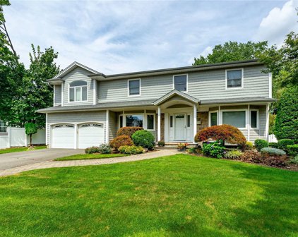 8 Niagara Drive, Jericho