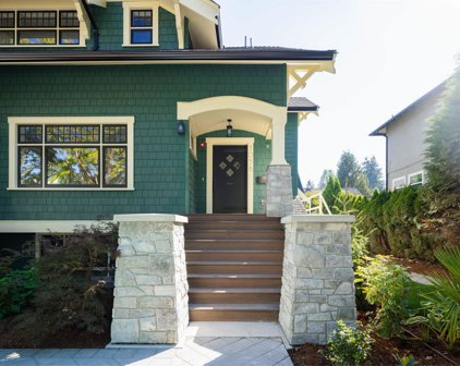 1058 W 15 Th Avenue, Vancouver