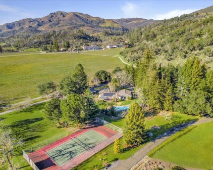 898 Saint Jean Court, Kenwood