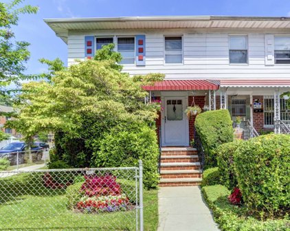 185-01 64th Avenue, Fresh Meadows