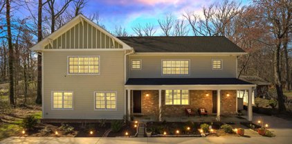 5104 Birch Ln, Annandale