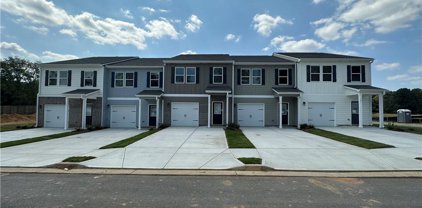 305 Rolling Green Road Unit 113, Adairsville