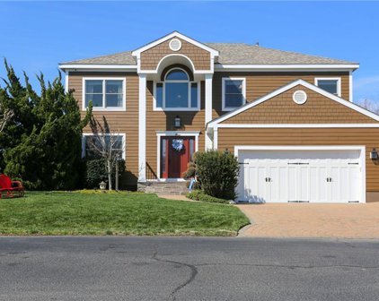 4 Channel Lane, Hampton East