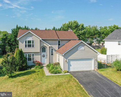 125 Fairfax Dr, Stephens City
