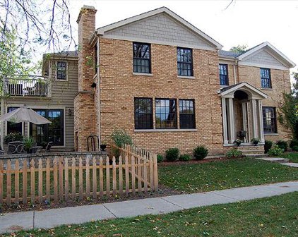 403 S Highland Avenue, Arlington Heights