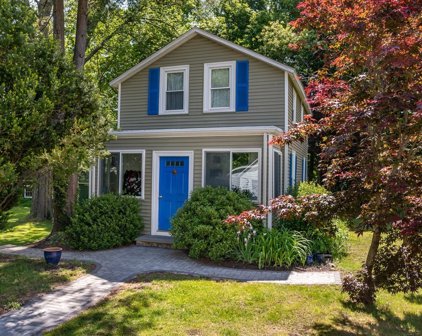 4 Lookout Ave, Natick