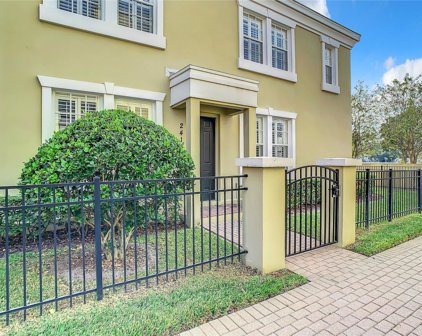 2410 Victoria Gardens Ln, Tampa