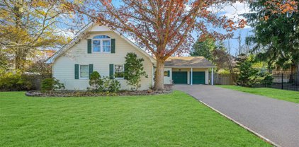15 Plymouth Road, Hauppauge