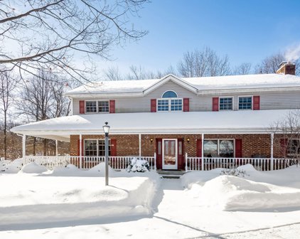 9907 Captains Drive, Algonquin