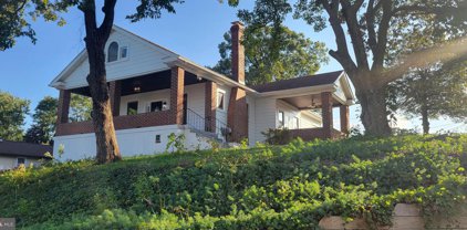 17 Charles Rd, Linthicum Heights