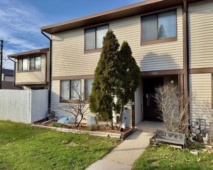 1377 Court Marguerite, Hanover Park