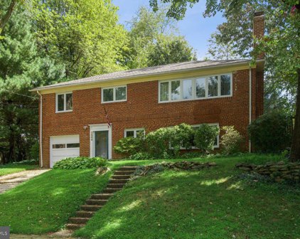 5504 33rd St N, Arlington