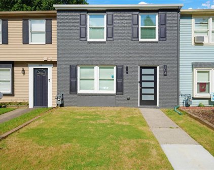 104 Roswell Commons Way, Roswell