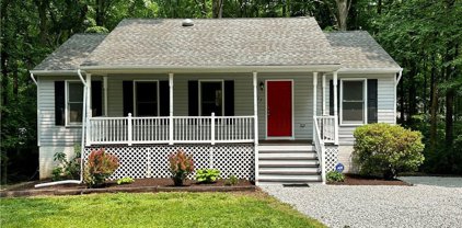 872 Campers Lane, Ruther Glen