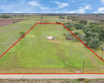 1691 County Road 107, Boling