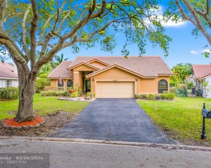 9653 NW 49th Pl, Coral Springs