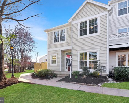 14413 Fallscliff Ln Unit #16, Centreville