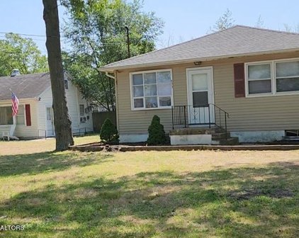 625 Ocean Avenue, Beachwood