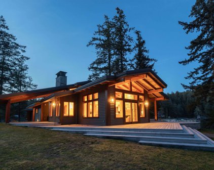 B Turnagain Island, Halfmoon Bay