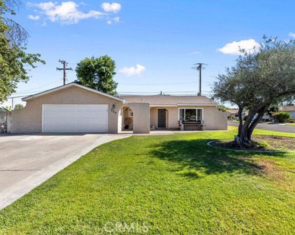 727 W Mulberry Drive, Hanford