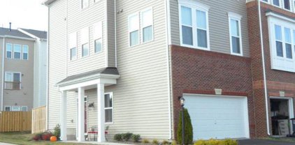 21785 Harroun Ter, Ashburn