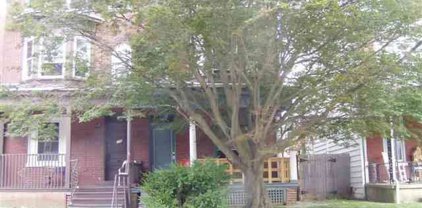 720 W King St, York