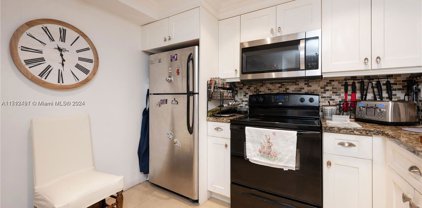 1621 Collins Ave Unit #302, Miami Beach