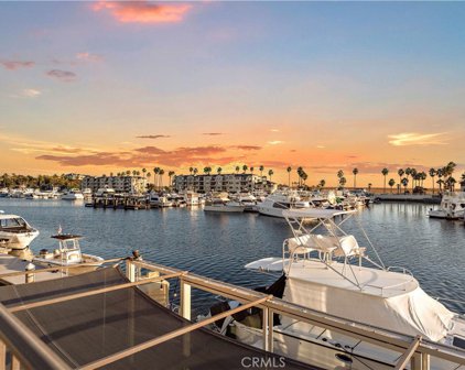 17019 Edgewater Lane, Huntington Beach