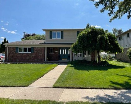 4576 KIRKWOOD, Sterling Heights