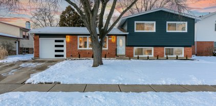 512 W Brittany Drive, Arlington Heights
