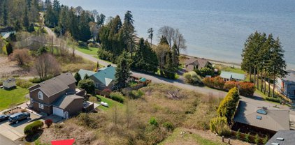 8775 Charel Drive, Blaine