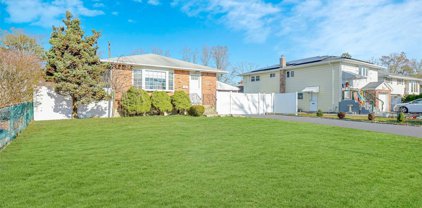 15 Oak Street, Deer Park