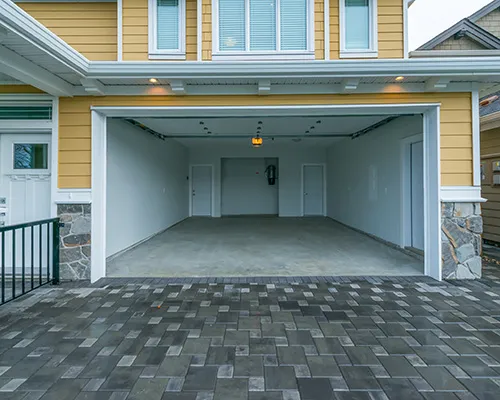 Homes with Garage Homes for Sale
