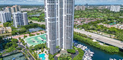 3500 Mystic Pointe Dr Unit #905, Aventura