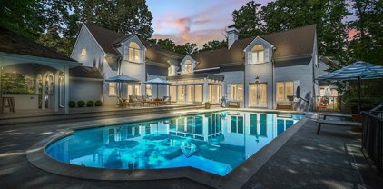 692 Chesapeake Drive, Irvington