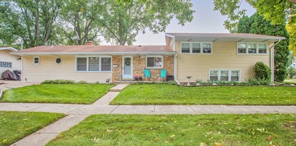 123 N Main Street, Mount Prospect