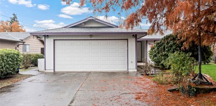 1213 9th Avenue NW, Puyallup