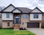 83 The Oaks, Clarksville image
