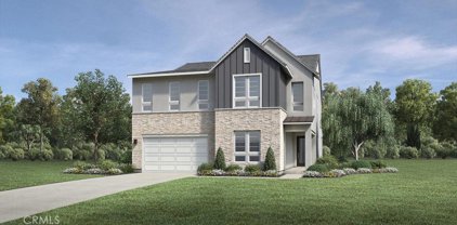 27355 Dialogue Way, Valencia
